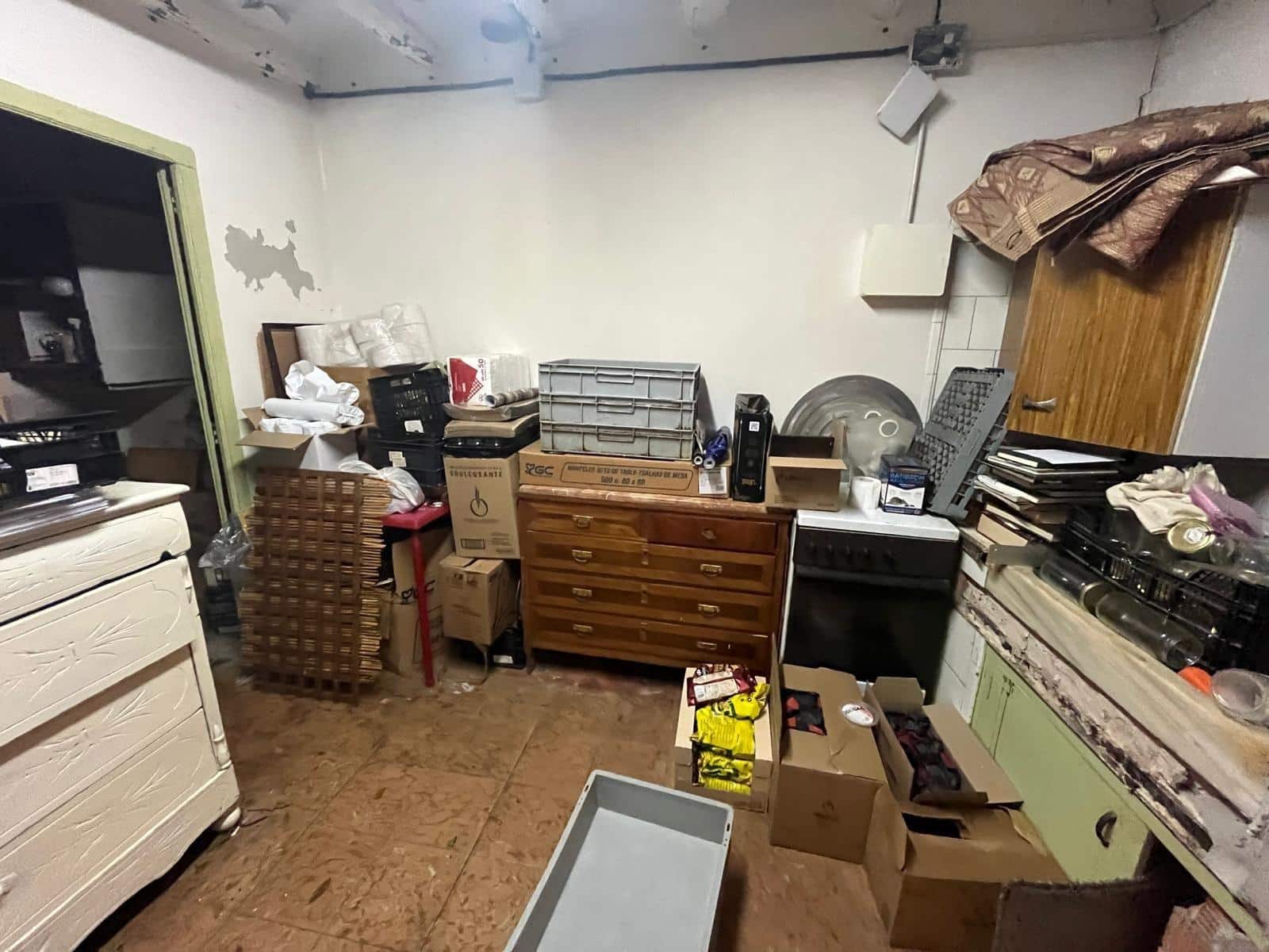 4 slaapkamer Huis te koop in Santa Coloma de Queralt met garage - € 53.000 (Ref: 8729949)