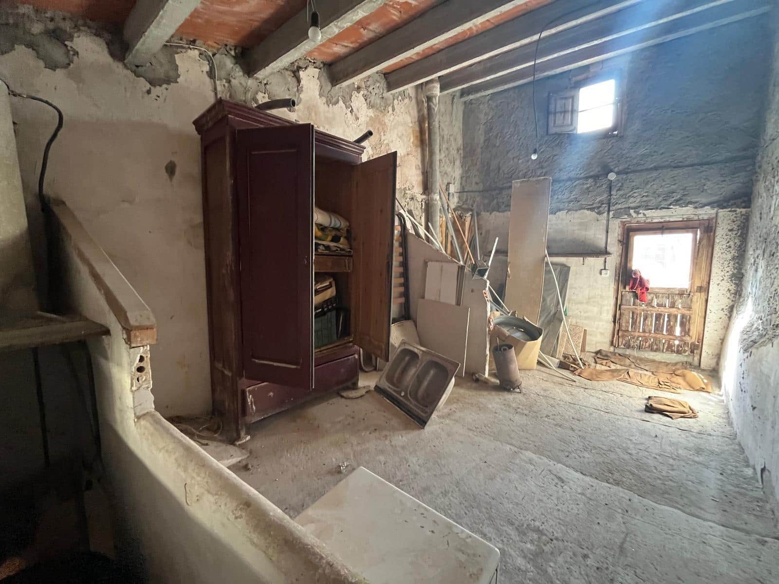 4 slaapkamer Huis te koop in Santa Coloma de Queralt met garage - € 53.000 (Ref: 8729949)