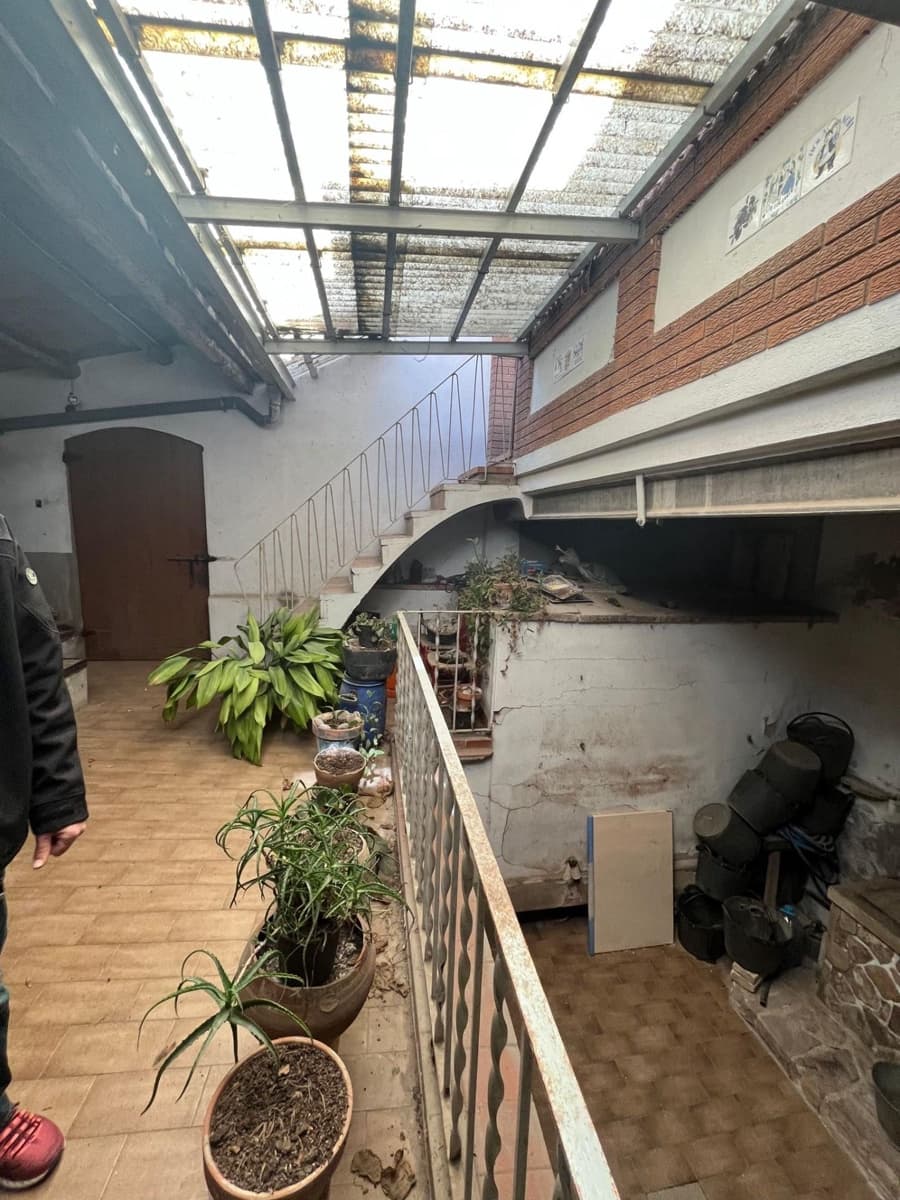 7 bedroom Finca/Country House for sale in Vilanova del Cami - € 275,000 (Ref: 8763247)