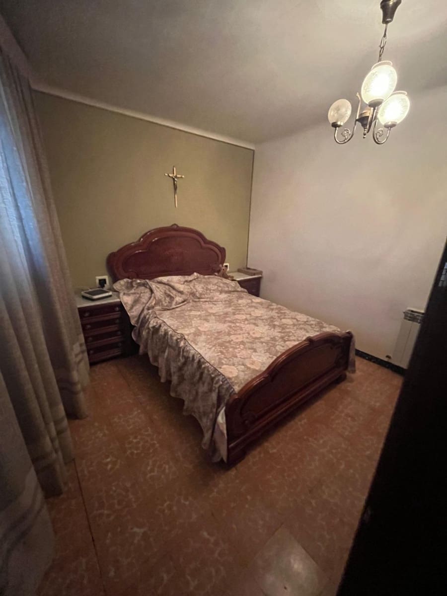 7 bedroom Finca/Country House for sale in Vilanova del Cami - € 275,000 (Ref: 8763247)