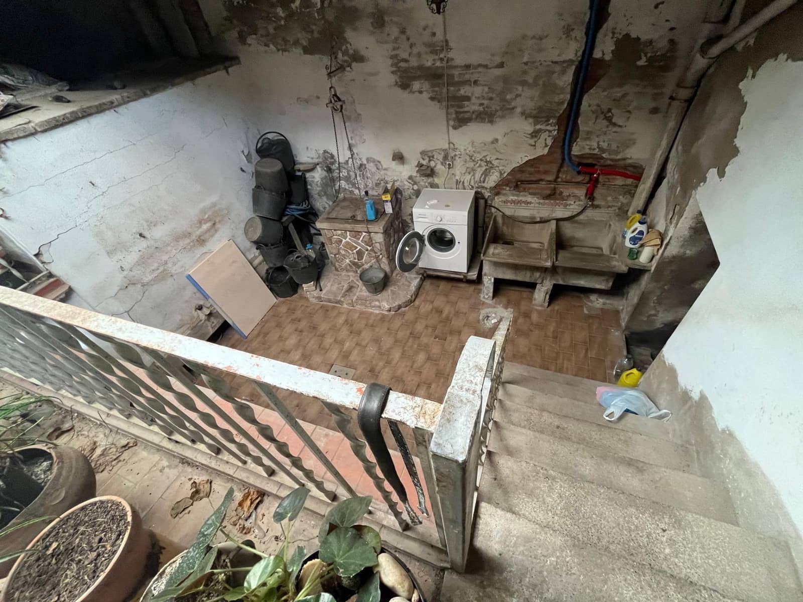 7 bedroom Finca/Country House for sale in Vilanova del Cami - € 275,000 (Ref: 8763247)