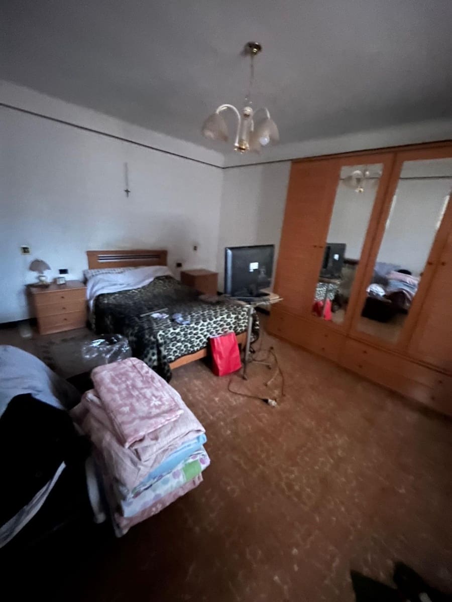 7 bedroom Finca/Country House for sale in Vilanova del Cami - € 275,000 (Ref: 8763247)