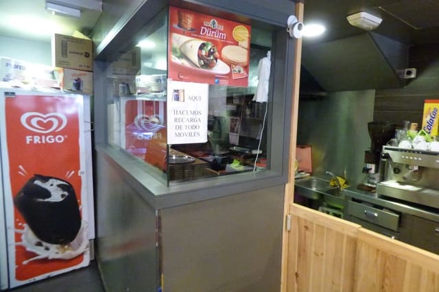 Kaupallinen myytävänä paikassa Igualada - 75 000 € (Ref: 8763280)