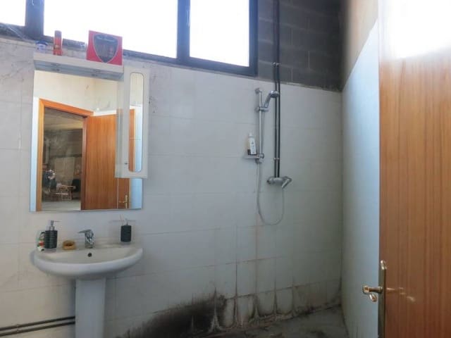 Business for sale in Igualada - € 300,000 (Ref: 8763281)