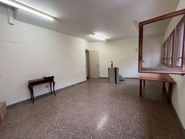 Commercieel te koop in Sant Martí de Tous - € 79.000 (Ref: 8798833)