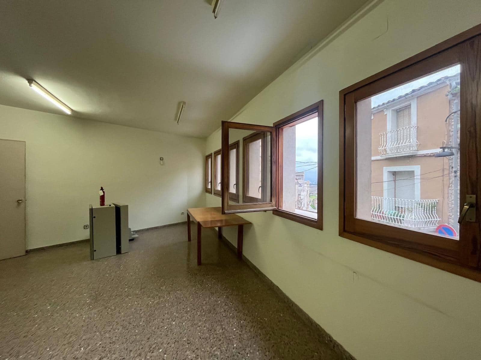 Commercieel te koop in Sant Marti de Tous - € 79.000 (Ref: 8798833)