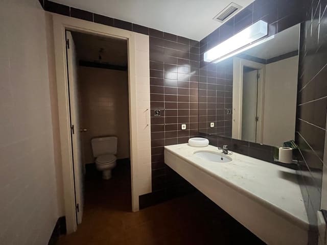 Commercieel te koop in Sant Martí de Tous - € 79.000 (Ref: 8798833)