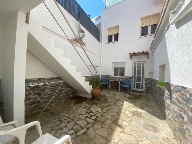 6 soveværelse Byhus til salg i Santa Margarida de Montbui med garage - € 230.000 (Ref: 8816020)