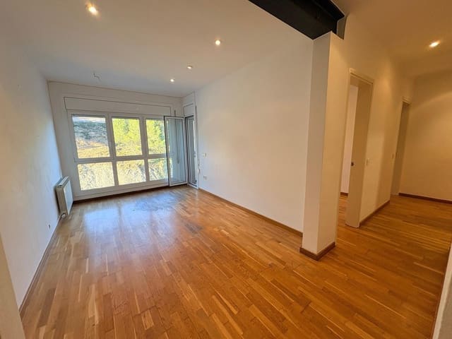 3 makuuhuone Asunto myytävänä paikassa Igualada - 158 000 € (Ref: 8817715)