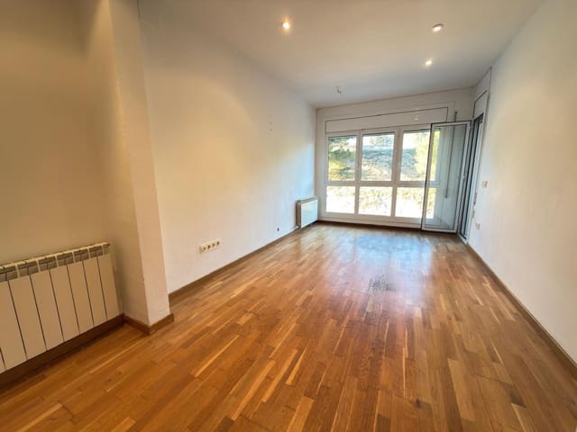 3 makuuhuone Asunto myytävänä paikassa Igualada - 158 000 € (Ref: 8817715)