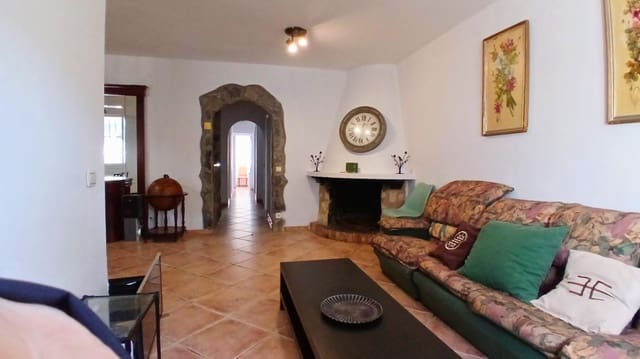 3 bedroom Villa for sale in Cambrils with garage - € 299,000 (Ref: 8849454)
