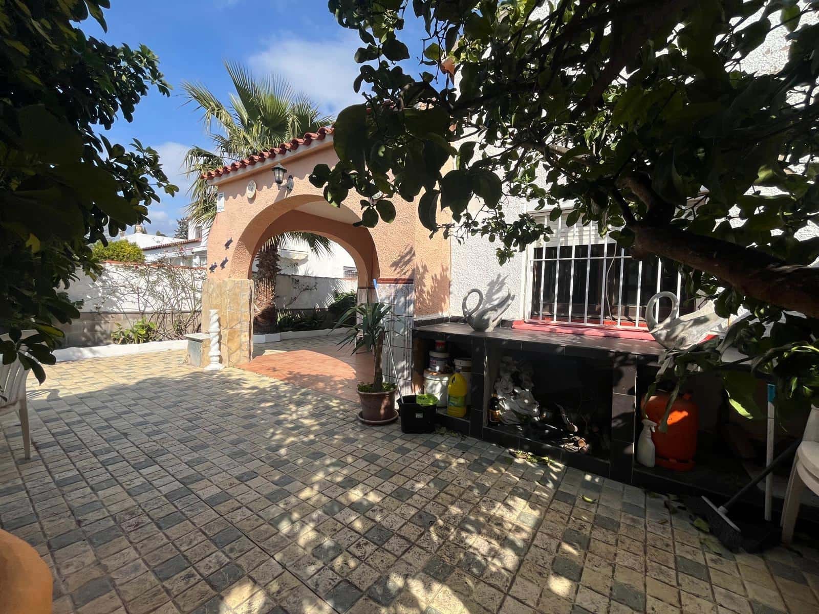 3 bedroom Villa for sale in Cambrils with garage - € 299,000 (Ref: 8849454)