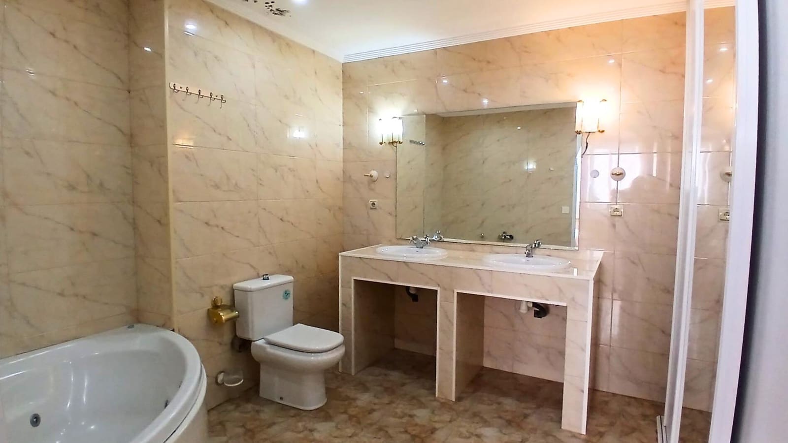 3 bedroom Villa for sale in Cambrils with garage - € 299,000 (Ref: 8849454)