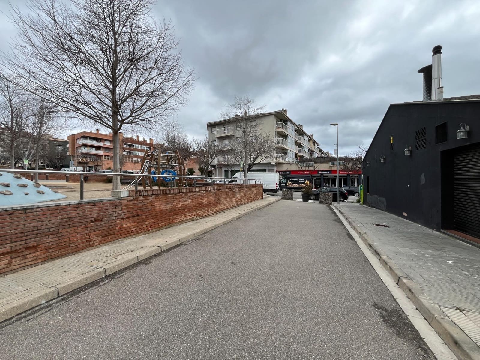 Comercial para venda em Igualada - 240 000 € (Ref: 8874724)