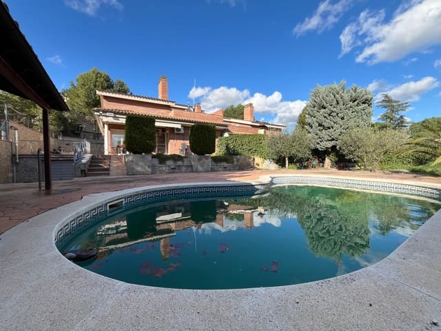 4 soveværelse Villa til salg i Igualada med swimmingpool garage - € 615.000 (Ref: 8874725)