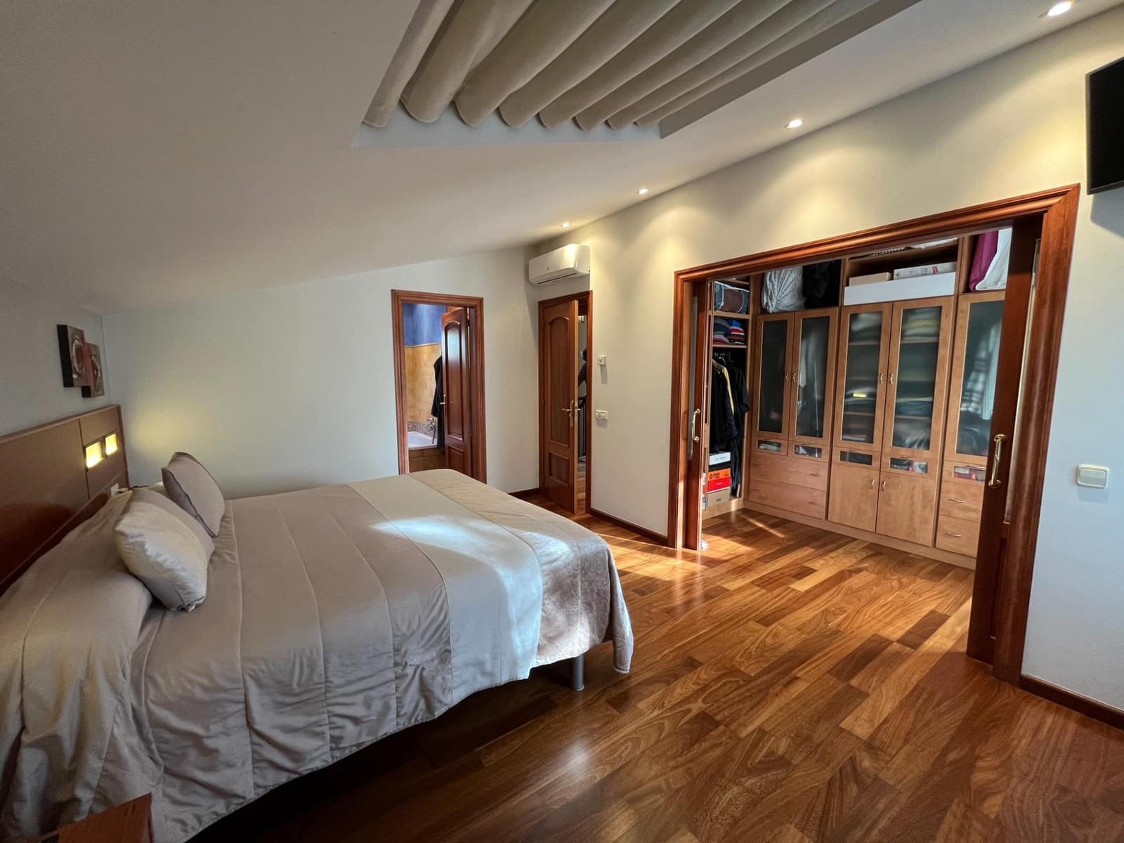 4 soveværelse Villa til salg i Igualada med swimmingpool garage - € 612.000 (Ref: 8874725)