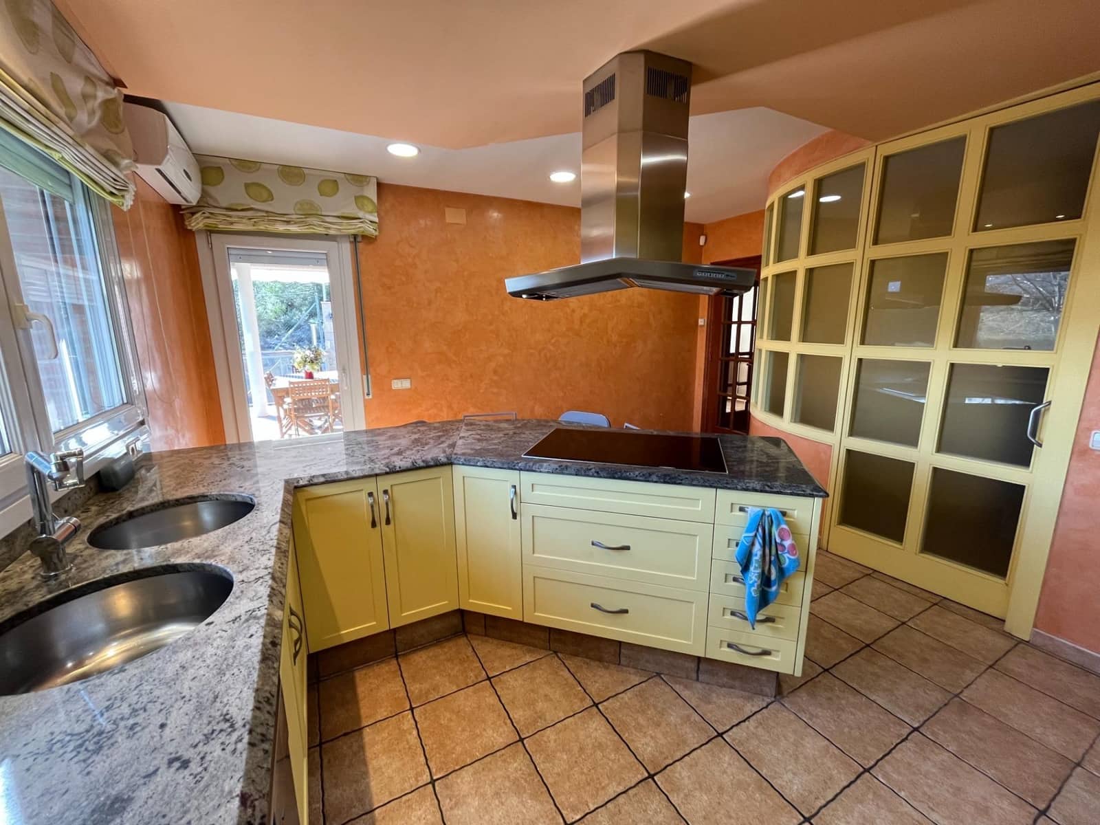 4 soveværelse Villa til salg i Igualada med swimmingpool garage - € 612.000 (Ref: 8874725)