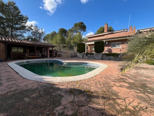 4 soveværelse Villa til salg i Igualada med swimmingpool garage - € 612.000 (Ref: 8874725)