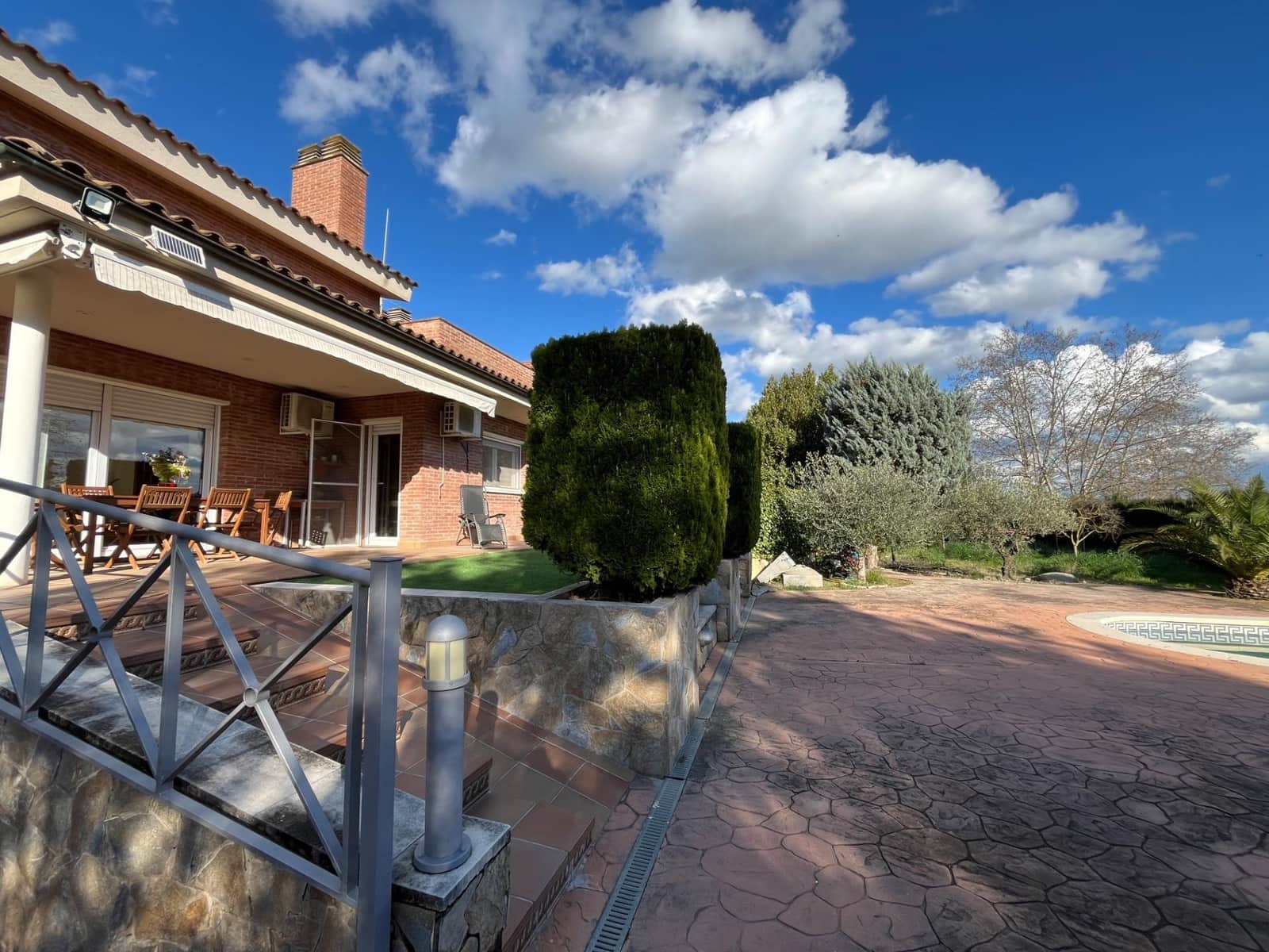4 soveværelse Villa til salg i Igualada med swimmingpool garage - € 612.000 (Ref: 8874725)