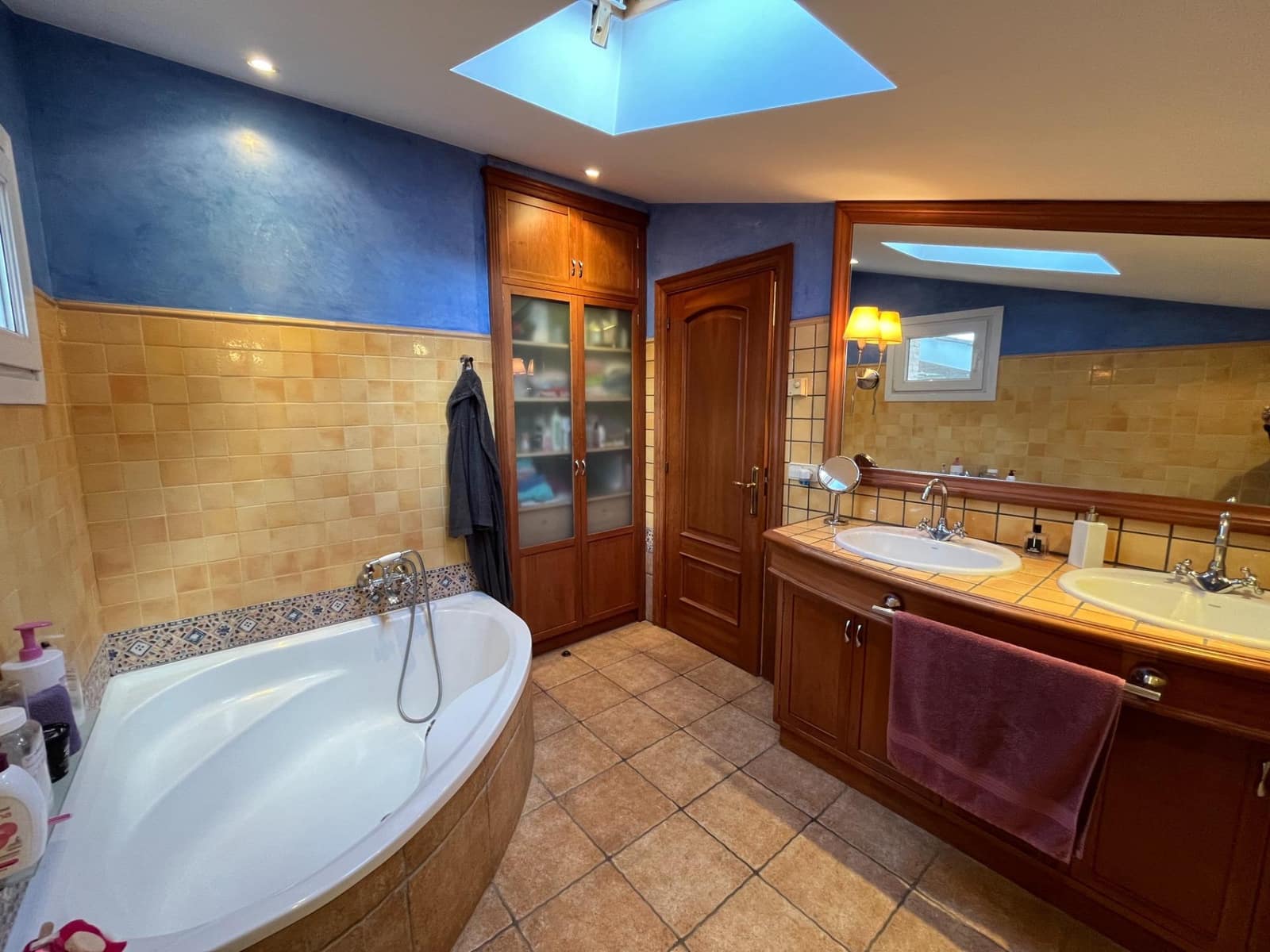 4 soveværelse Villa til salg i Igualada med swimmingpool garage - € 612.000 (Ref: 8874725)