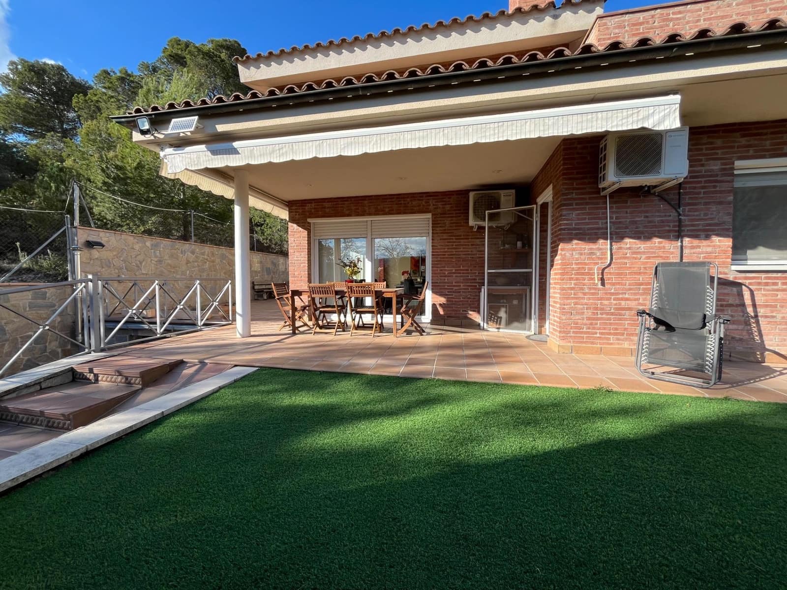 4 soveværelse Villa til salg i Igualada med swimmingpool garage - € 612.000 (Ref: 8874725)