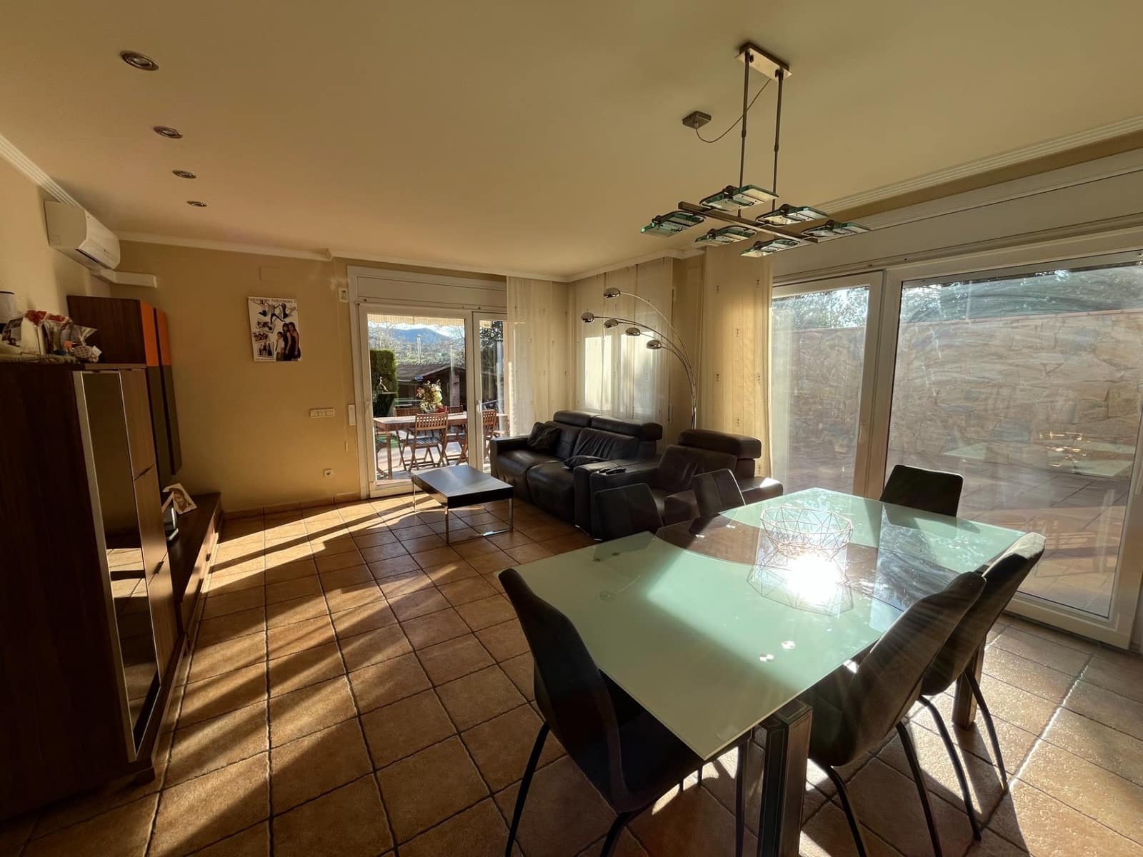 4 soveværelse Villa til salg i Igualada med swimmingpool garage - € 612.000 (Ref: 8874725)