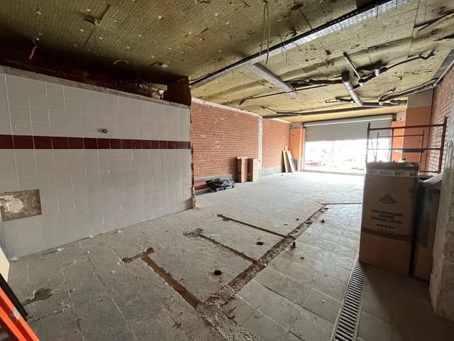 Gewerbe zu vermieten in Igualada - 750 € (Ref: 8881583)