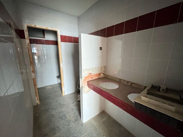 Comercial para venda em Igualada - 95 000 € (Ref: 8881584)