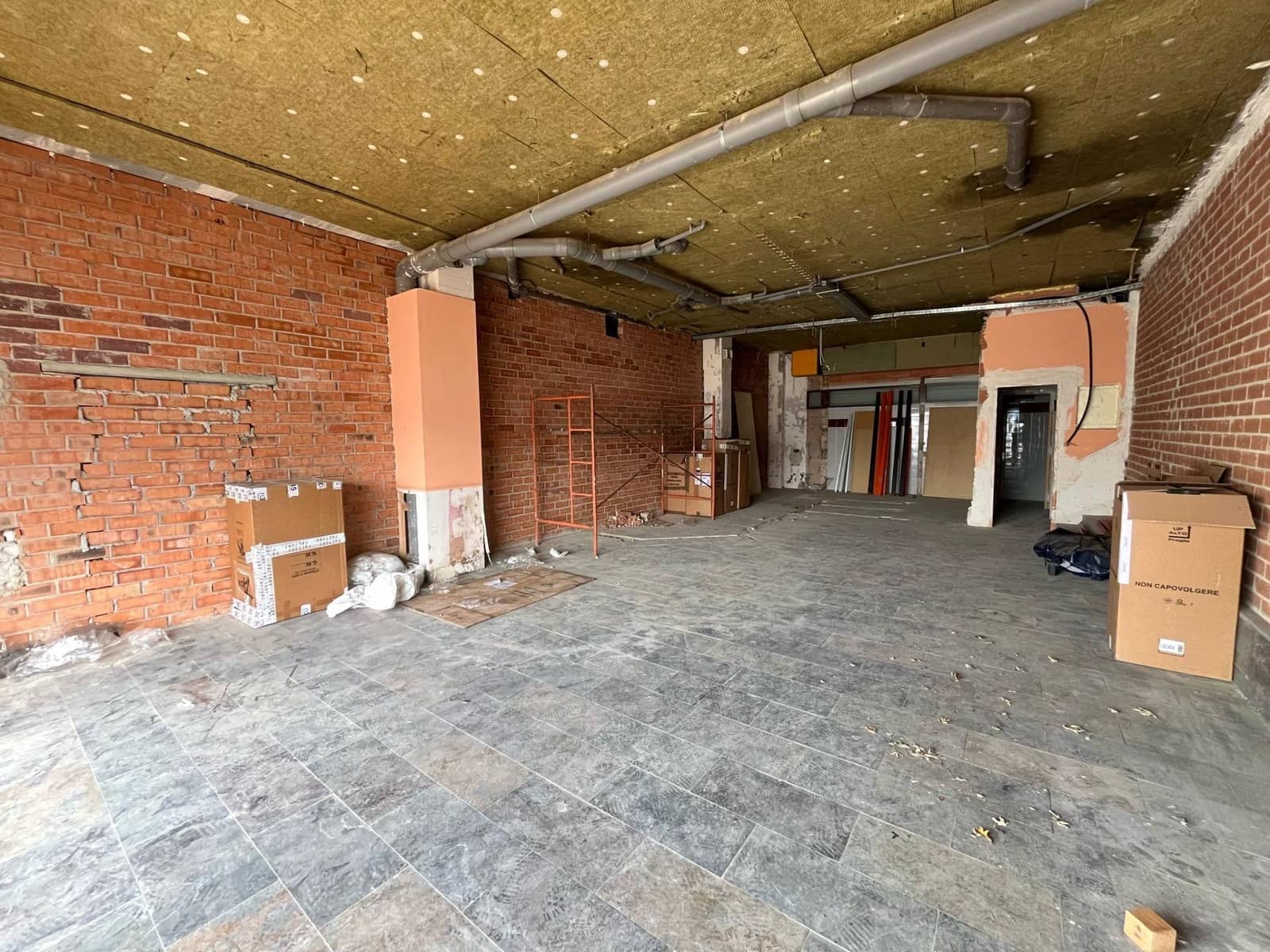 Comercial para venda em Igualada - 95 000 € (Ref: 8881584)