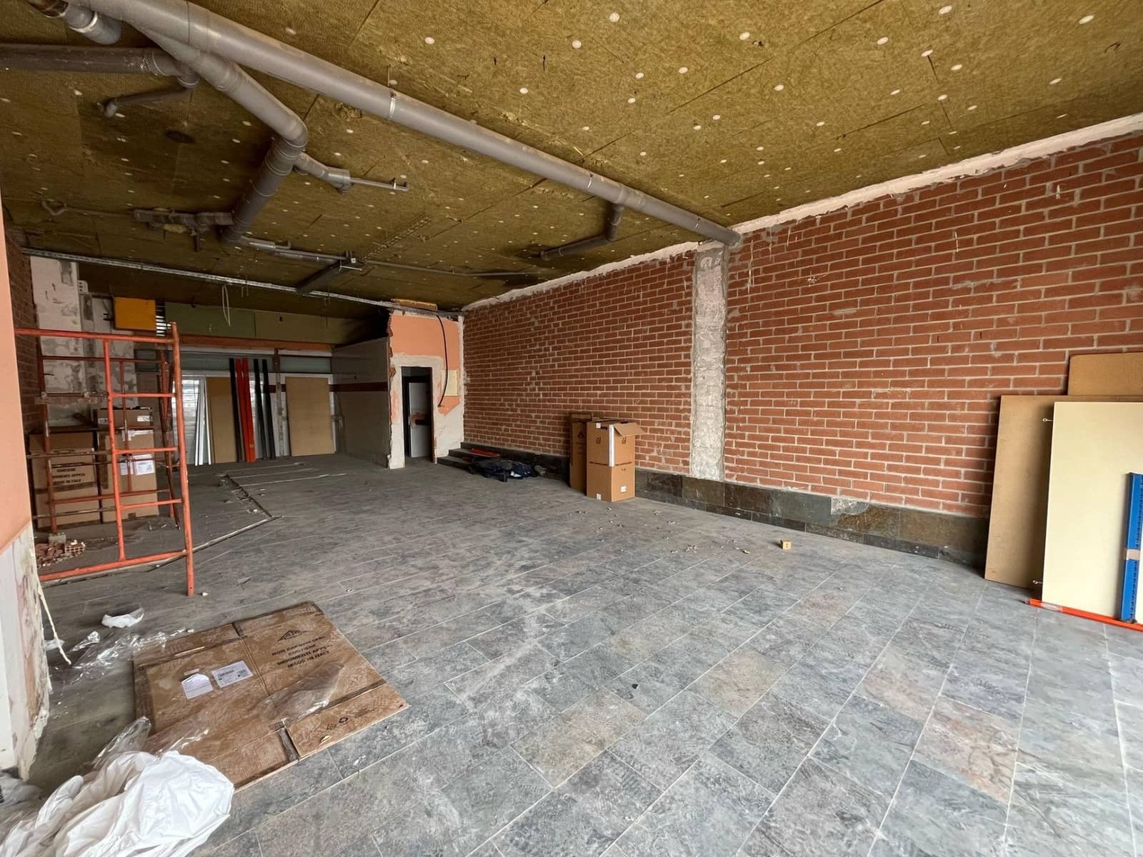 Comercial para venda em Igualada - 95 000 € (Ref: 8881584)