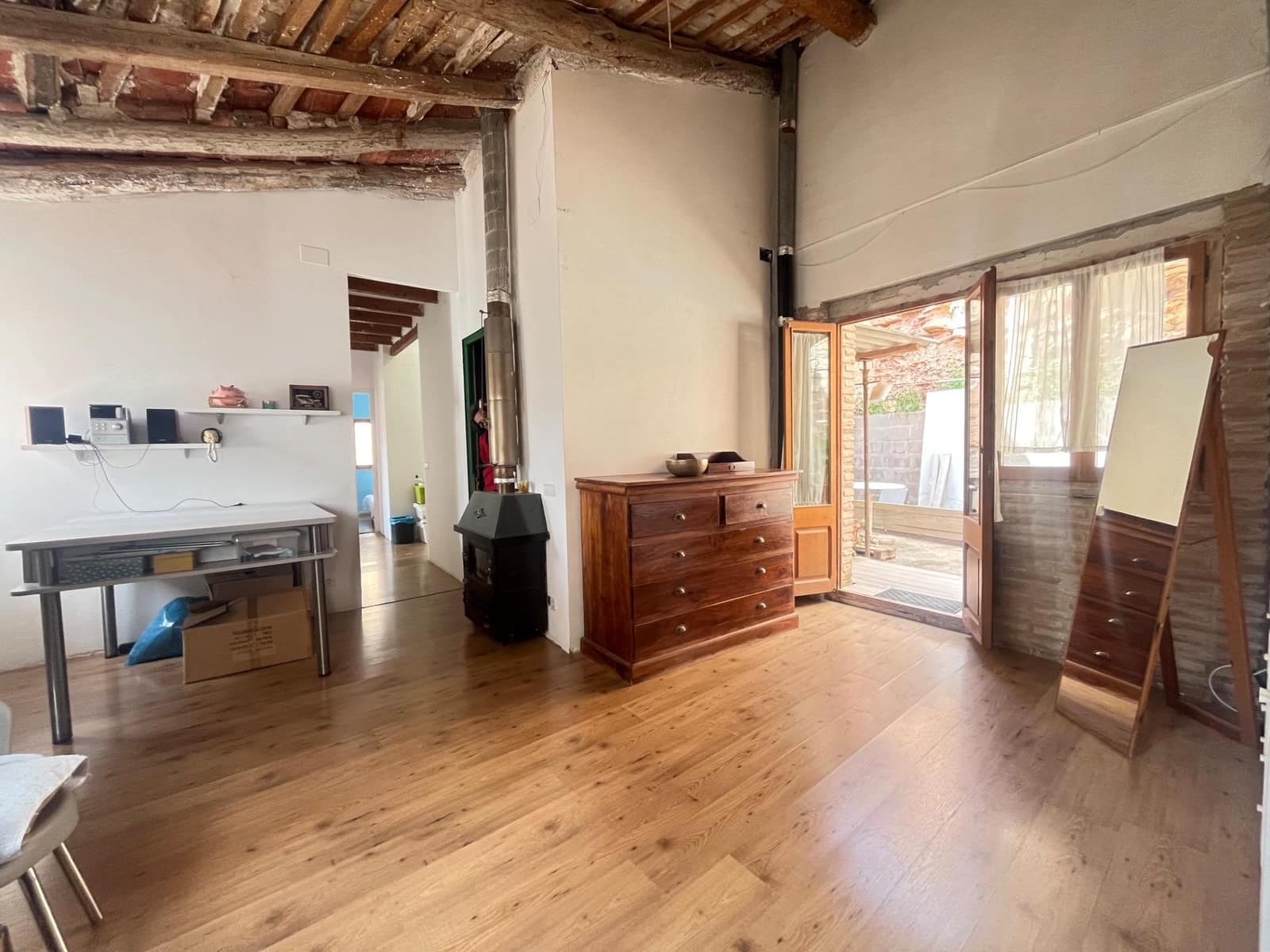 4 bedroom Villa for sale in Sant Marti de Tous - € 265,000 (Ref: 8937057)