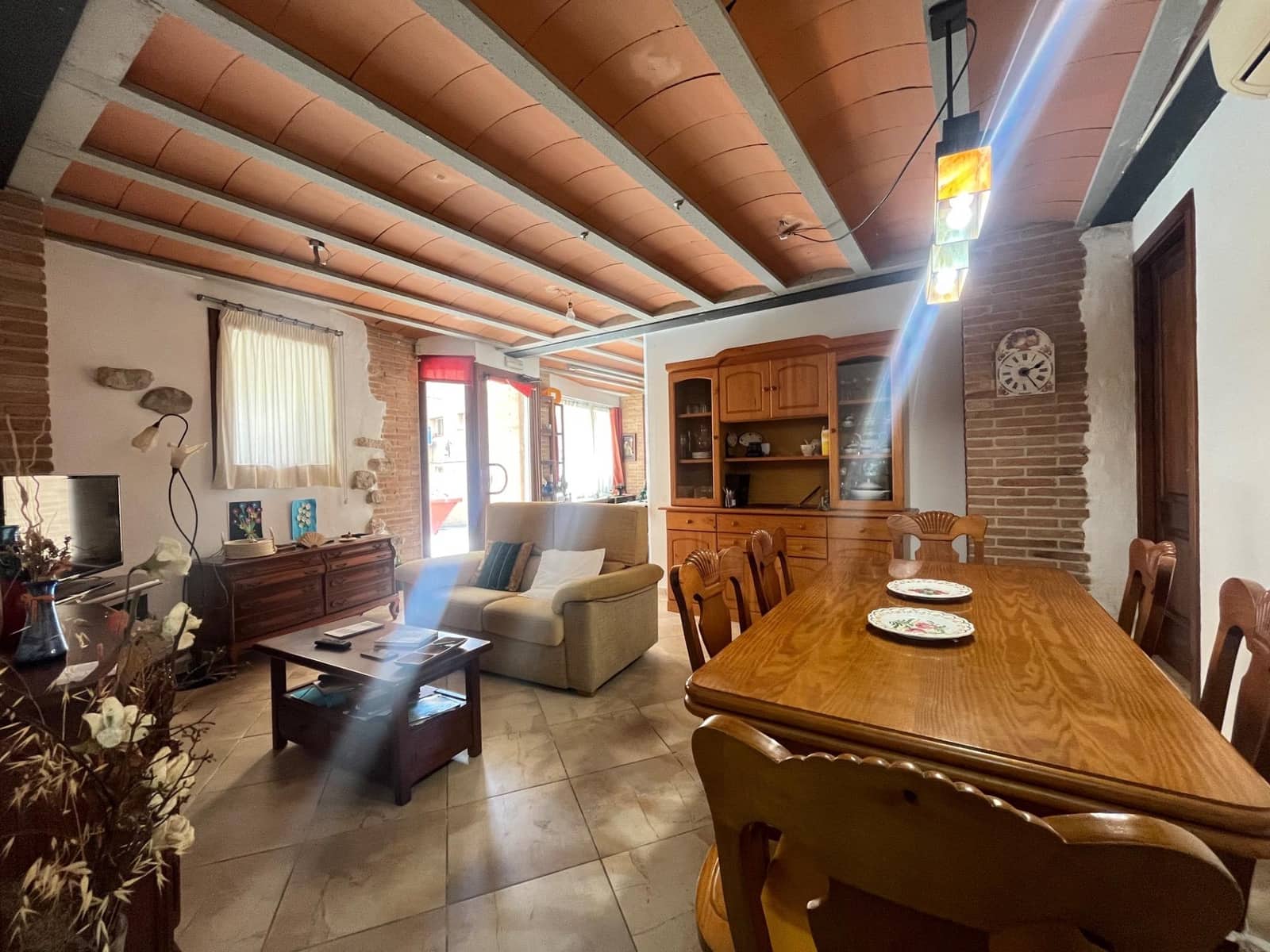 4 bedroom Villa for sale in Sant Marti de Tous - € 265,000 (Ref: 8937057)