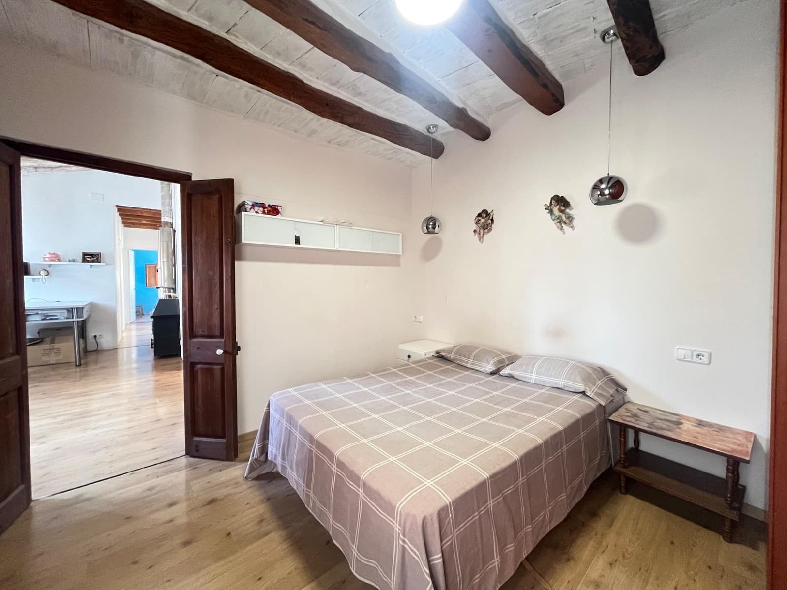 4 bedroom Villa for sale in Sant Marti de Tous - € 265,000 (Ref: 8937057)