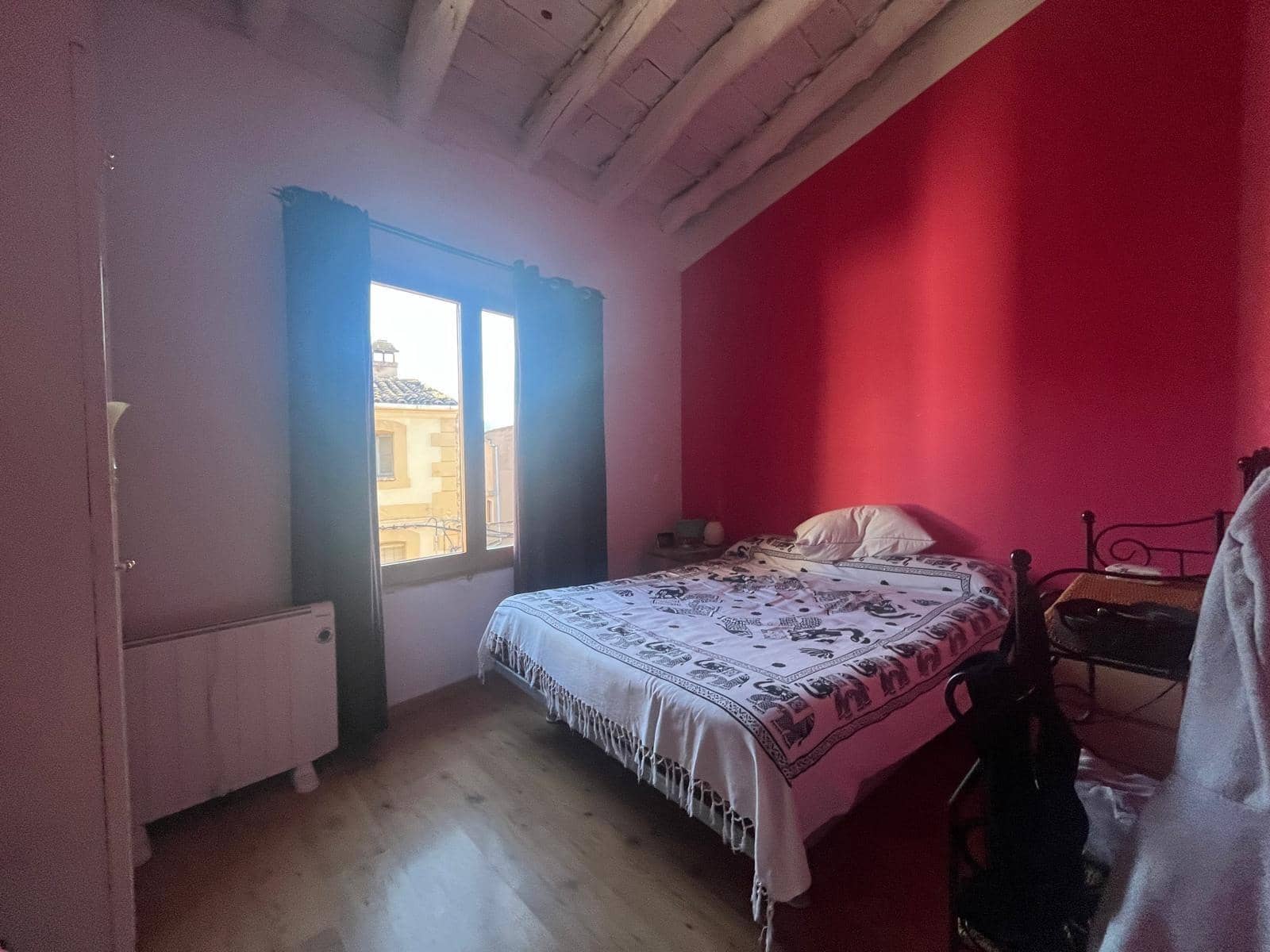 4 bedroom Villa for sale in Sant Marti de Tous - € 265,000 (Ref: 8937057)