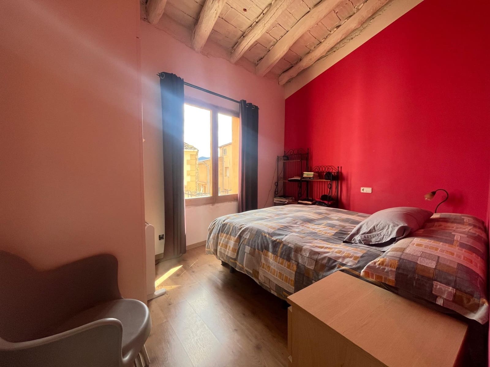 4 bedroom Villa for sale in Sant Marti de Tous - € 265,000 (Ref: 8937057)