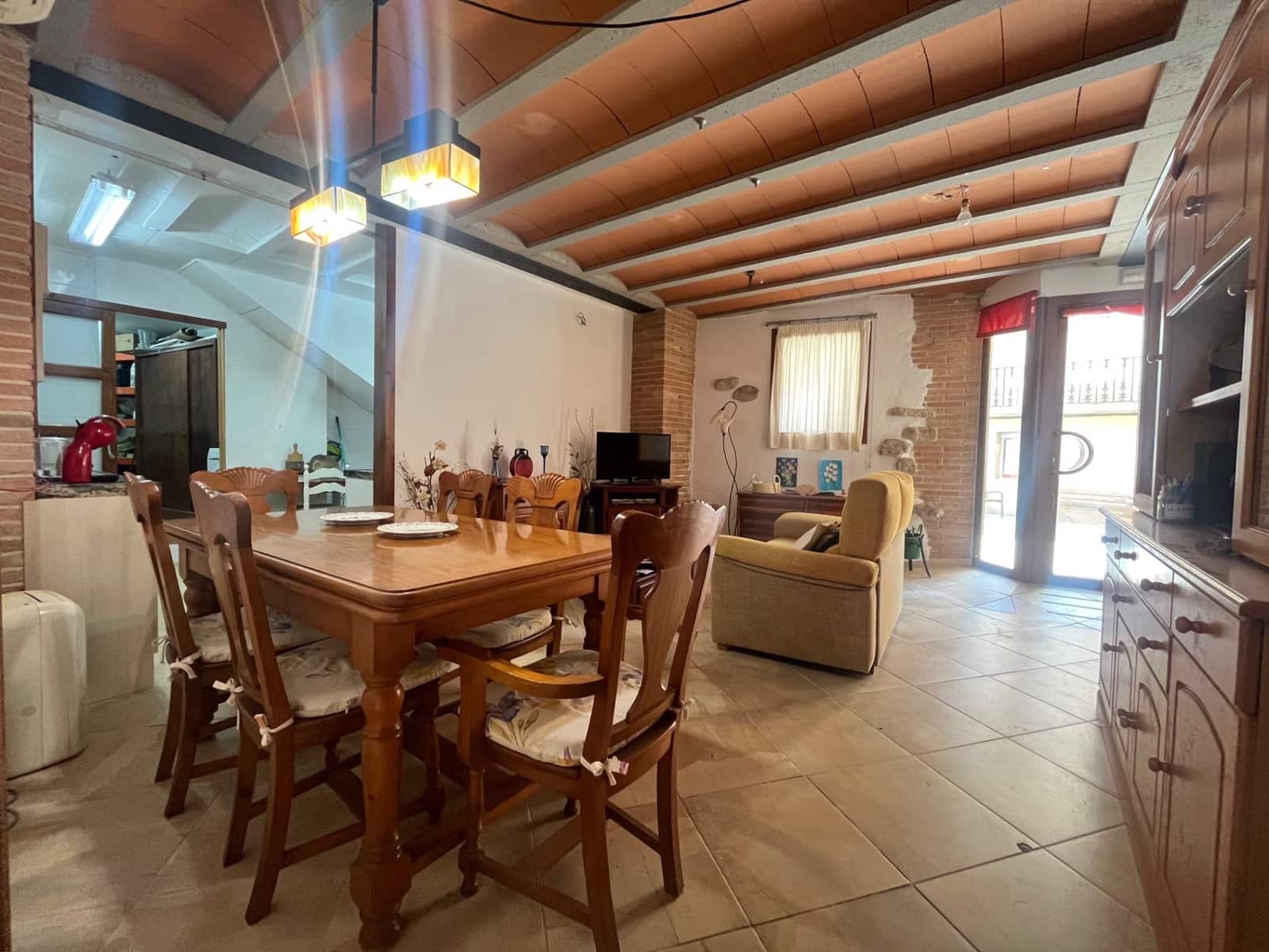 4 bedroom Villa for sale in Sant Marti de Tous - € 265,000 (Ref: 8937057)