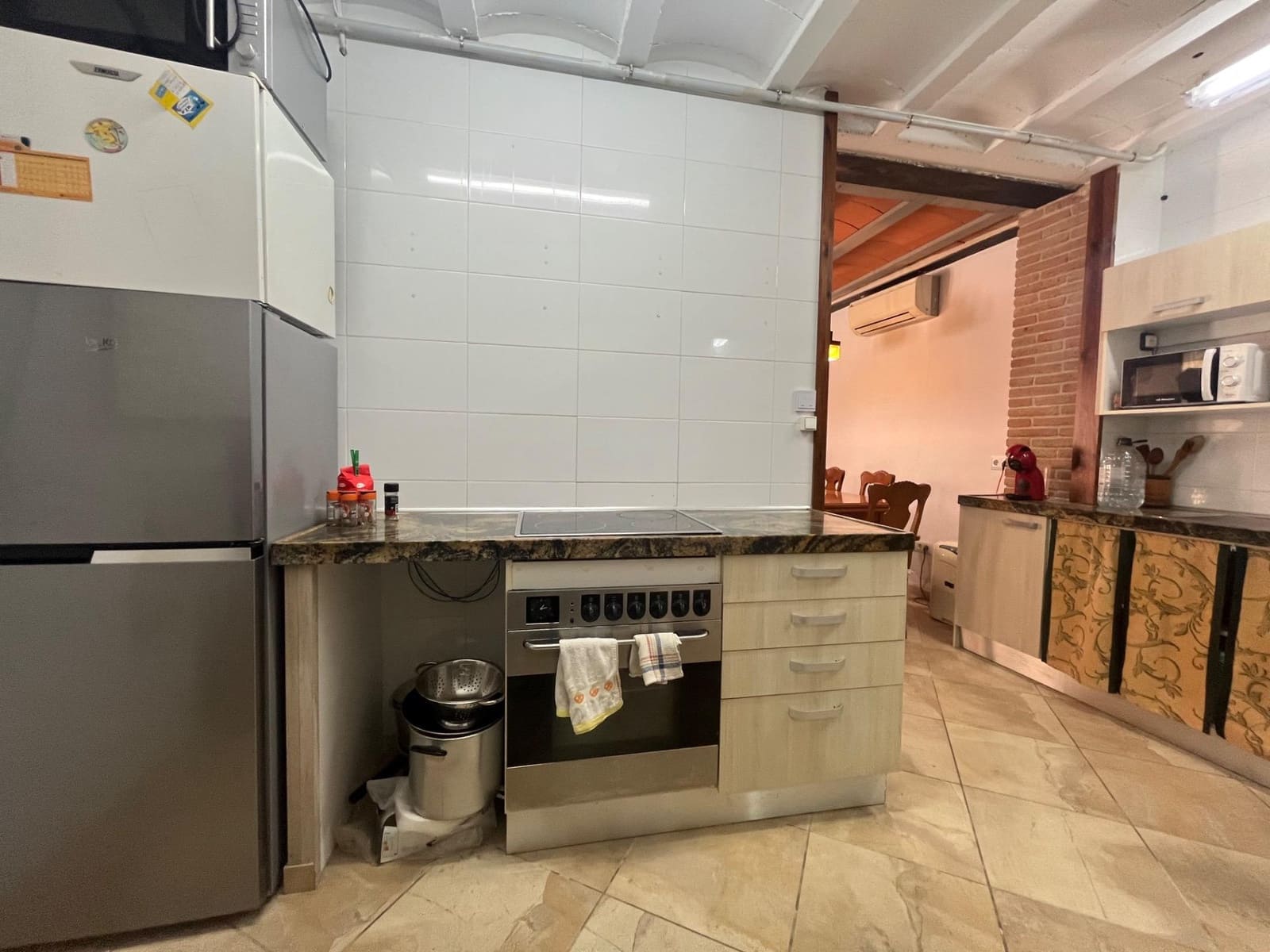 4 bedroom Villa for sale in Sant Marti de Tous - € 265,000 (Ref: 8937057)