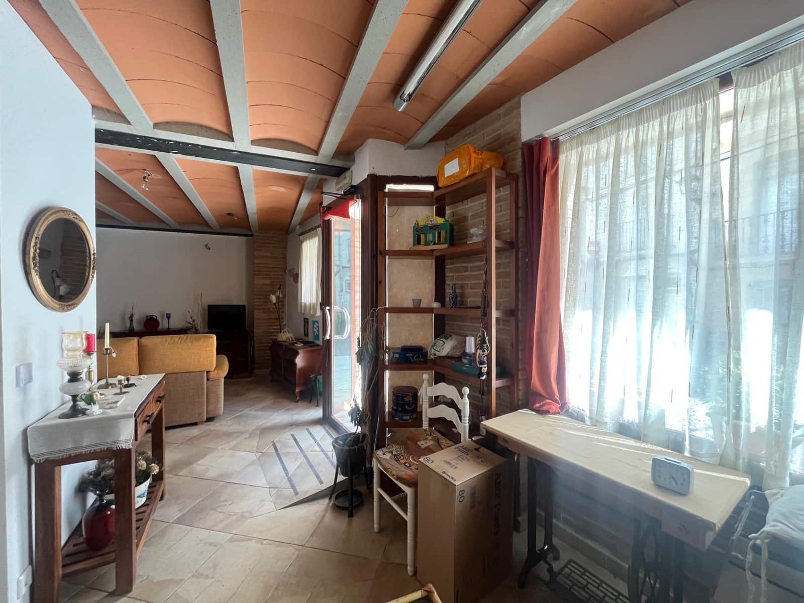 4 bedroom Villa for sale in Sant Marti de Tous - € 265,000 (Ref: 8937057)