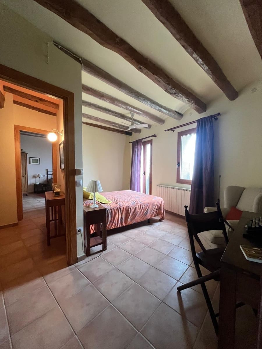 4 bedroom Finca/Country House for sale in Argencola - € 225,750 (Ref: 8946824)