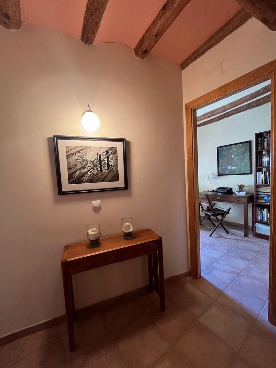 4 bedroom Finca/Country House for sale in Argencola - € 225,750 (Ref: 8946824)