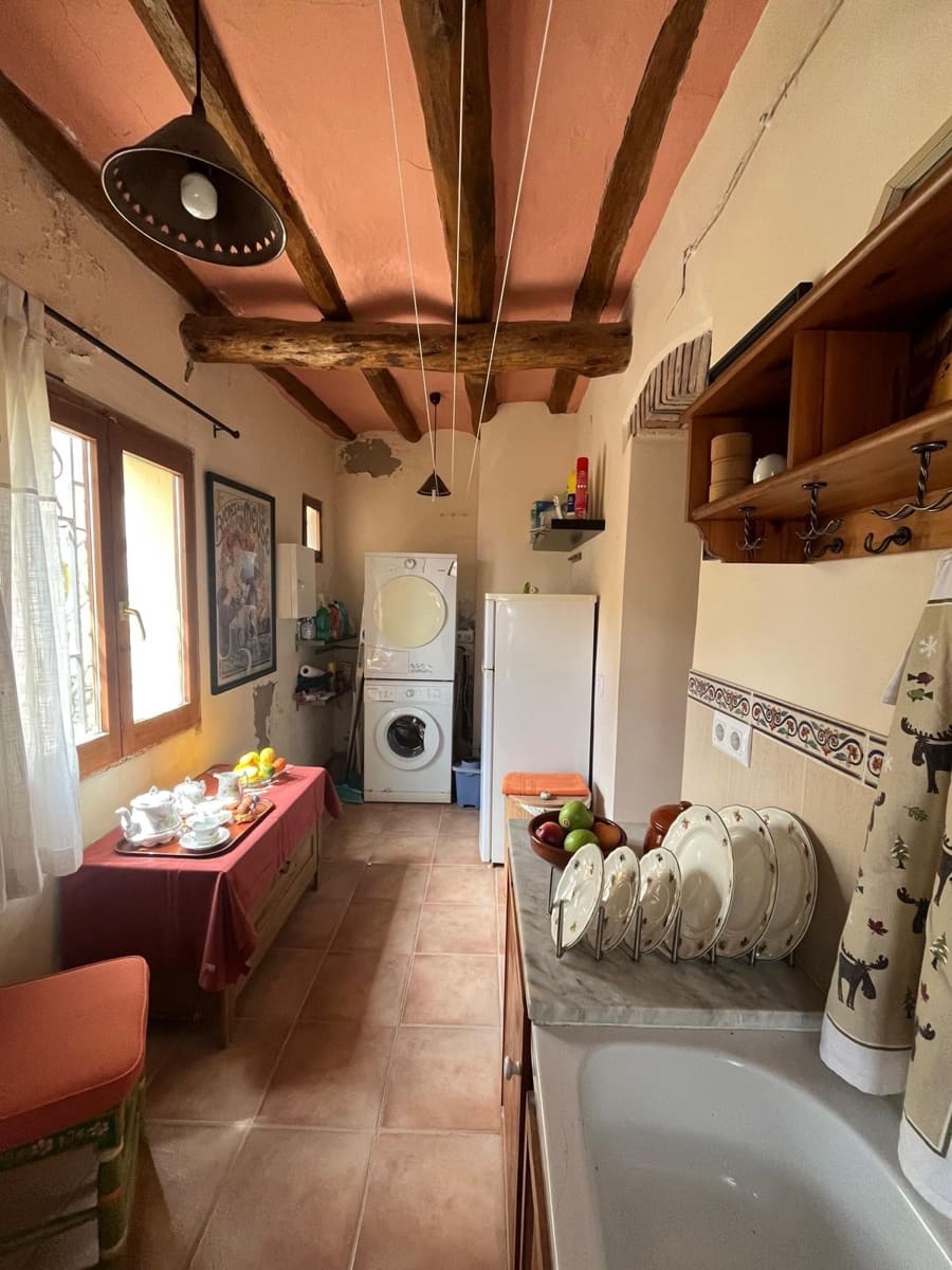 4 bedroom Finca/Country House for sale in Argencola - € 225,750 (Ref: 8946824)