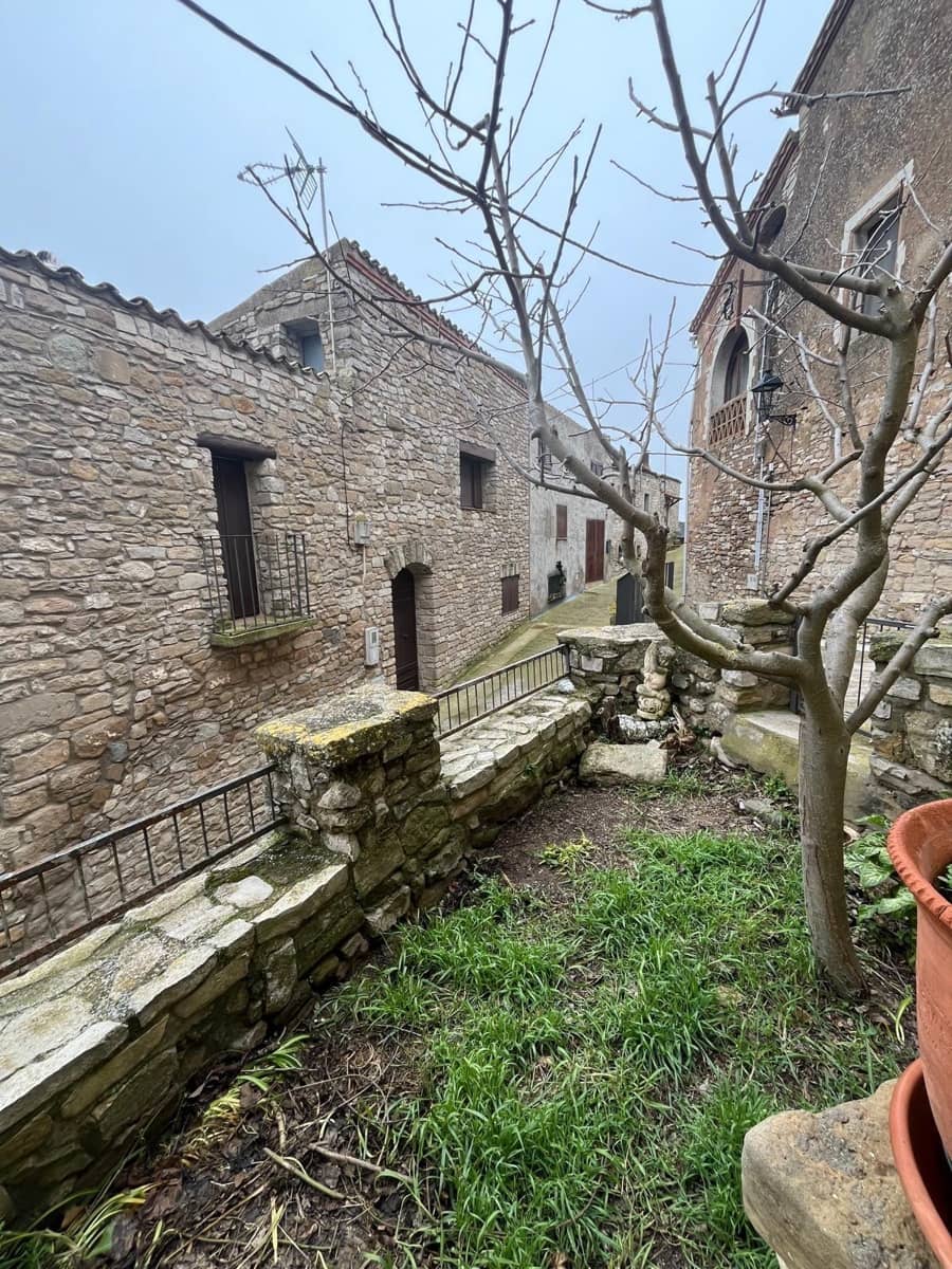 4 bedroom Finca/Country House for sale in Argencola - € 225,750 (Ref: 8946824)