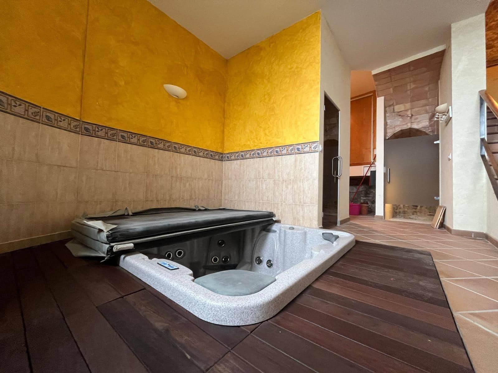 4 bedroom Finca/Country House for sale in Argencola - € 225,750 (Ref: 8946824)