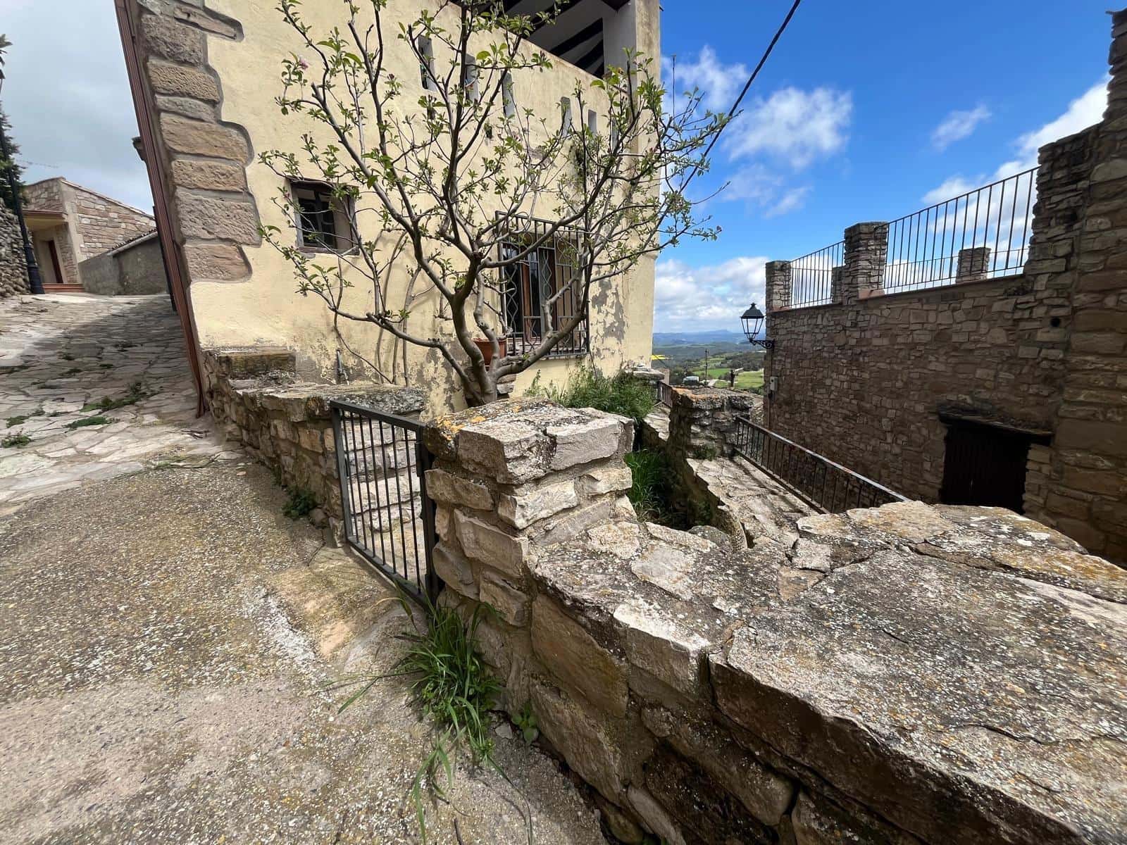 4 bedroom Finca/Country House for sale in Argencola - € 225,750 (Ref: 8946824)