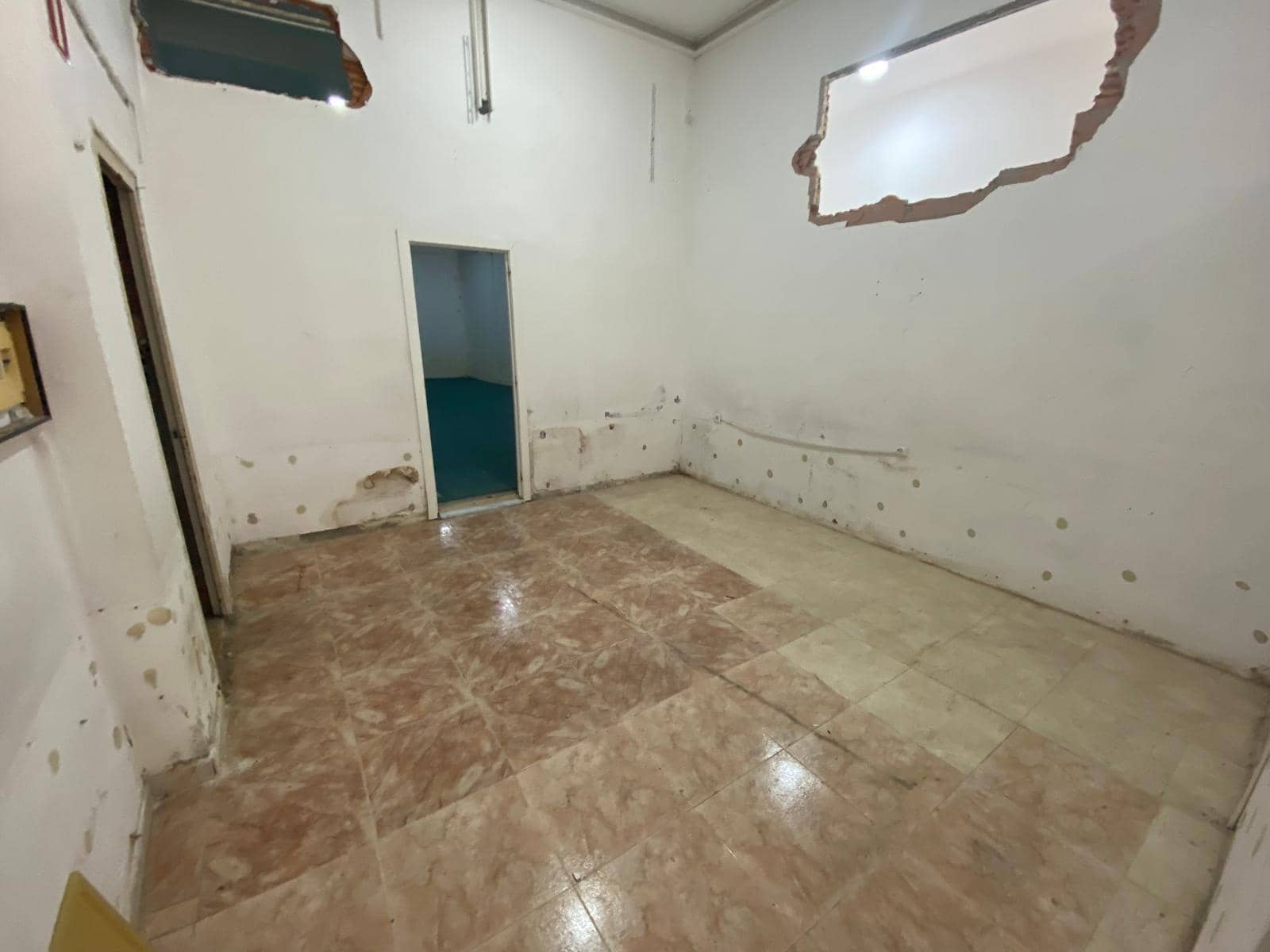 Commerciale in vendita in Vilanova del Cami con garage - 75.000 € (Rif: 8949001)