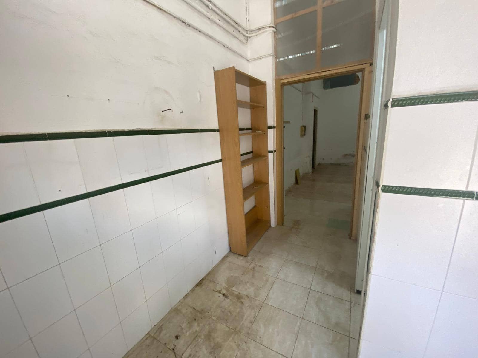 Commerciale in vendita in Vilanova del Cami con garage - 75.000 € (Rif: 8949001)