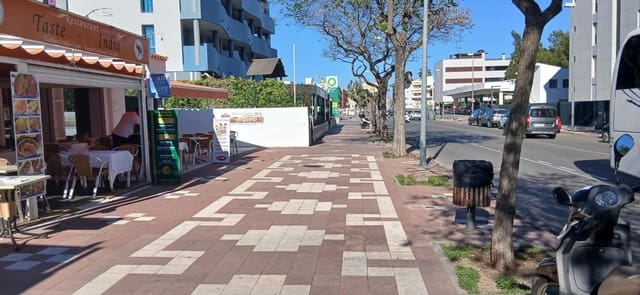 Gewerbe zu verkaufen in Cambrils mit Pool - 200.000 € (Ref: 8957074)