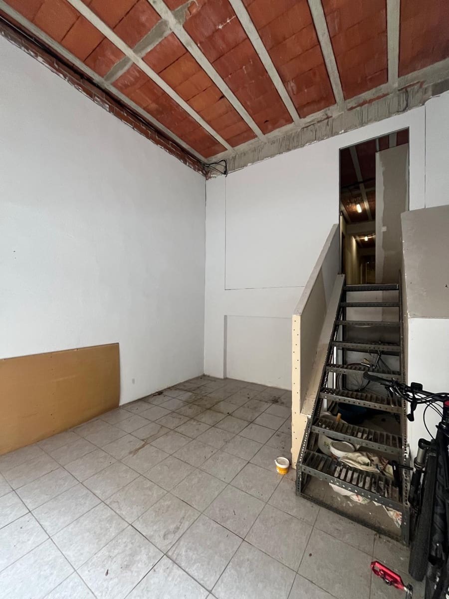 4 chambre Local Commercial à vendre à Igualada avec garage - 108 000 € (Ref: 8957075)