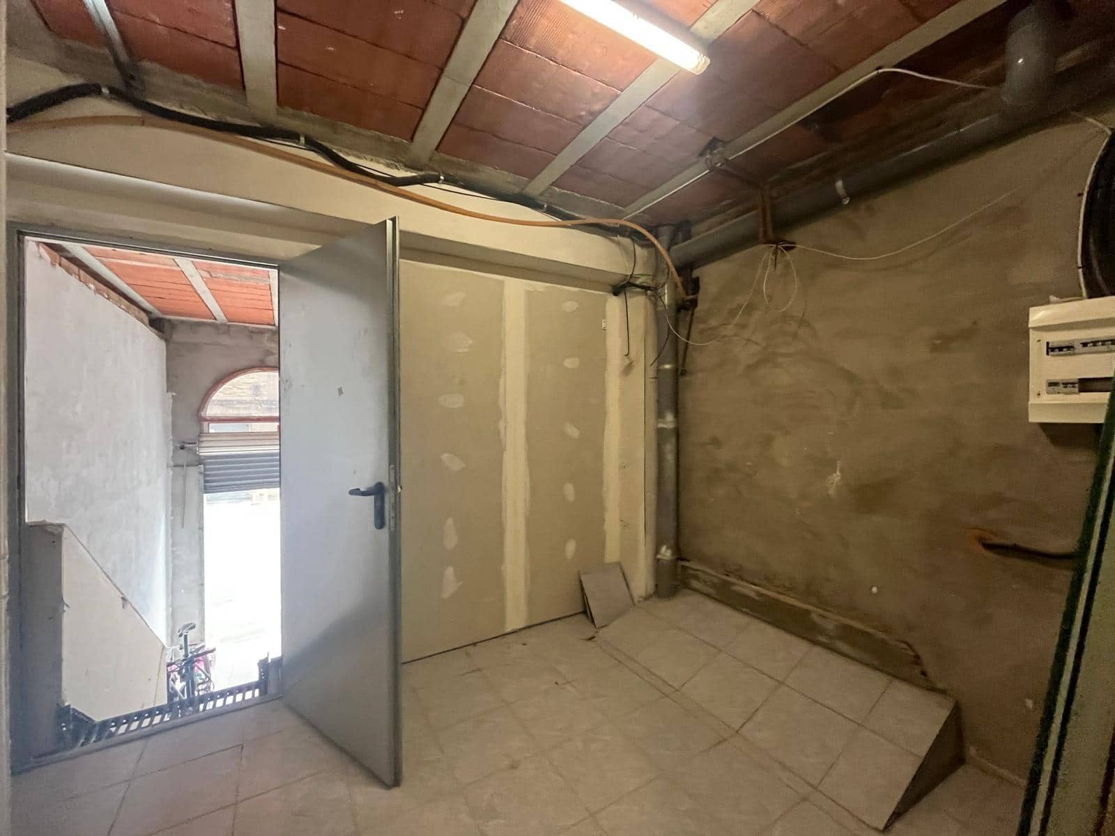 4 chambre Local Commercial à vendre à Igualada avec garage - 108 000 € (Ref: 8957075)