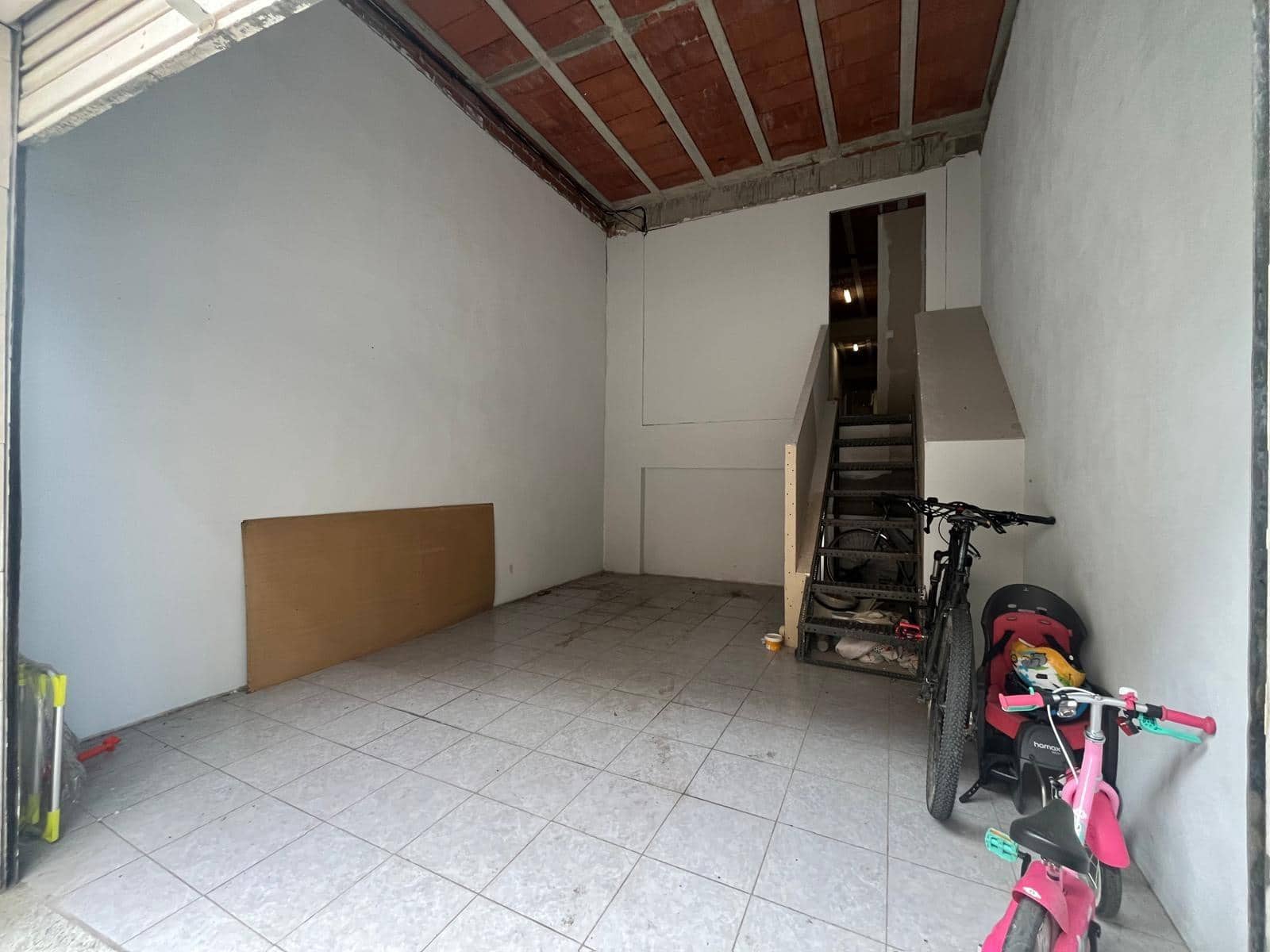 4 chambre Local Commercial à vendre à Igualada avec garage - 108 000 € (Ref: 8957075)